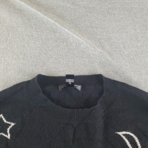 Aqua Sweater Womens Small Black Stars Print Crewneck Cashmere Lightweight - Picture 4 of 10